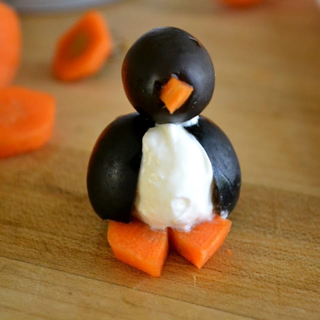 https://theviewfromgreatisland.com/wp-content/uploads/2012/10/olive-cocktail-penguins-3.jpg