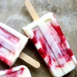 Rhubarb and Greek Yogurt Popsicles, healthy and delicious!