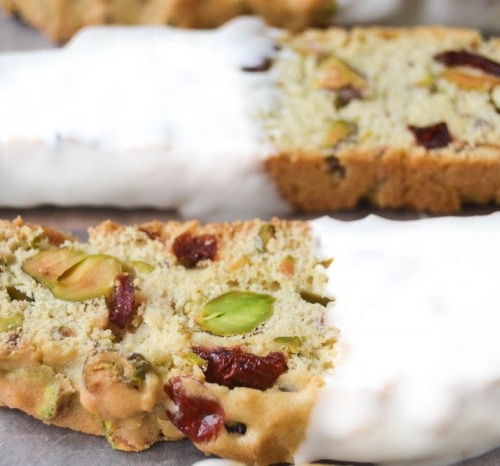 cranberry pistachio biscotti