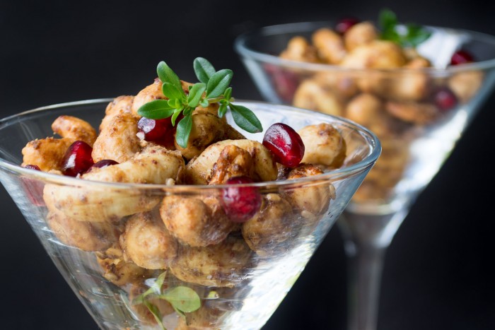Za'atar Spiced Cashews make the perfect holiday starter!