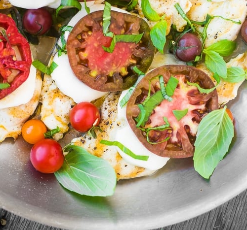 Caprese Skillet Chicken is a crazy fast weeknight meal ~ theviewfromgreatisland.com