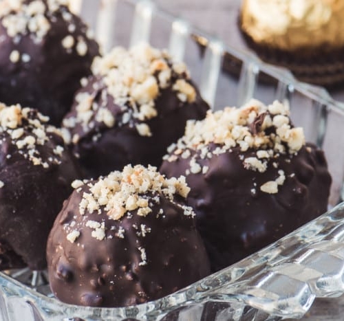Homemade Ferrero Rocher Truffles are the ultimate homemade holiday gift! ~ theviewfromgreatisland.com