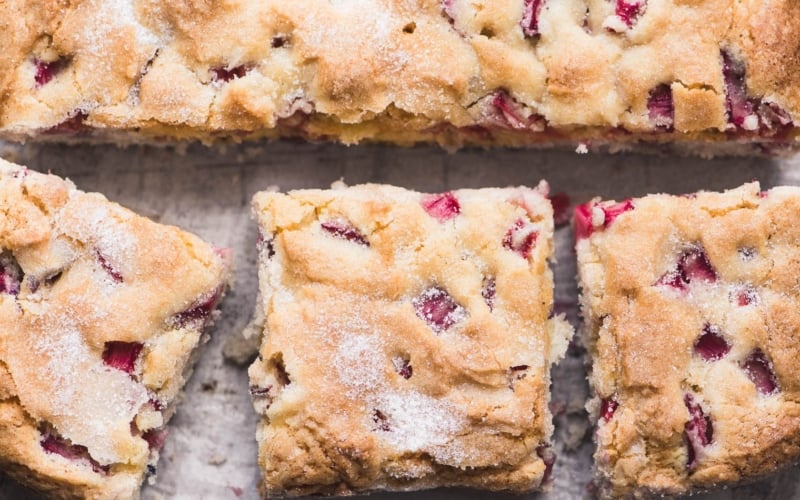 rhubarb breakfast cake