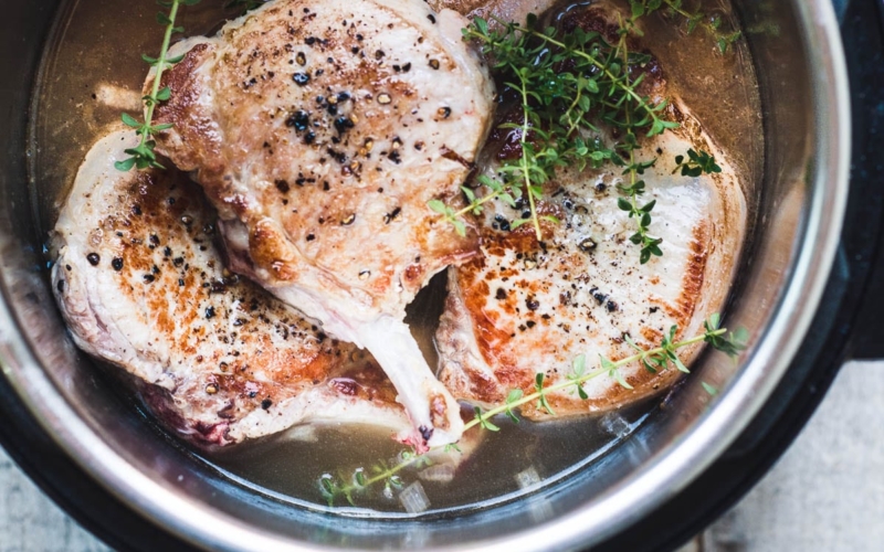 Por chops in the Instant Pot for Instant Pot pork chops with creamy mushroom sauce