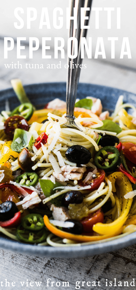 Spaghetti Peperonata with Tuna and Olives is a rustic Italian style pasta that's easy to throw together on a weeknight. It's an inexpensive, healthy 30 minute meal. #recipe #30minute #easy #healthy #peppers #pasta #meatless #tuna #Italian #authentic #mediterranean #seafood #fish