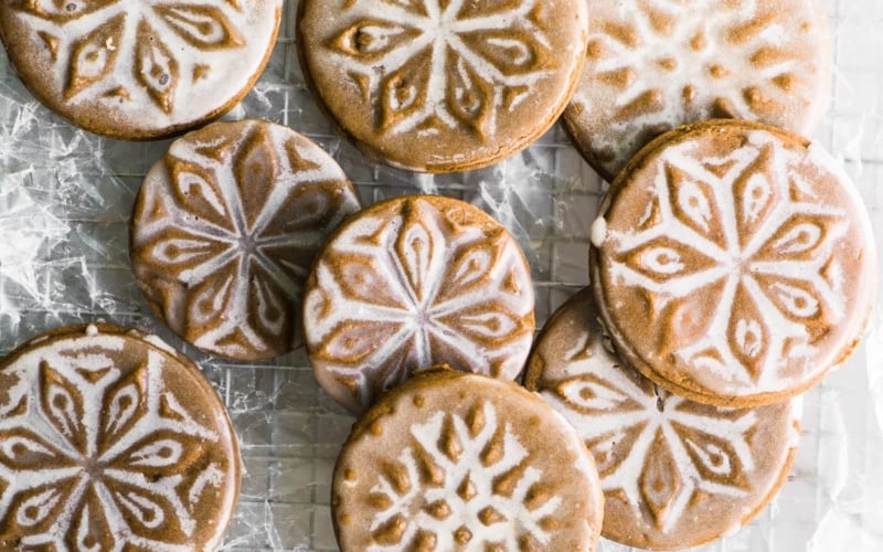 Soft Glazed Gingerbread Cookies