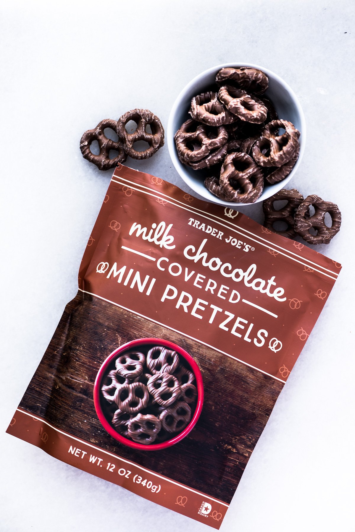 trader-joe-s-peppermint-pretzel-slims-peppermint-pretzel-trader-joes-pretzel-thins