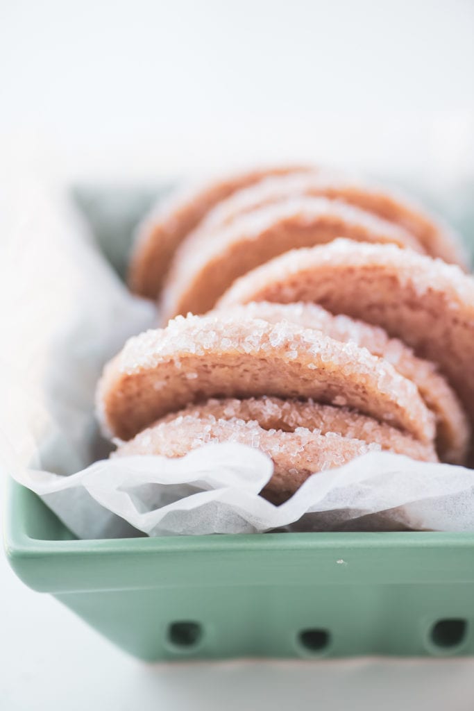 strawberry shortbread cookies in a ceramic berry basket