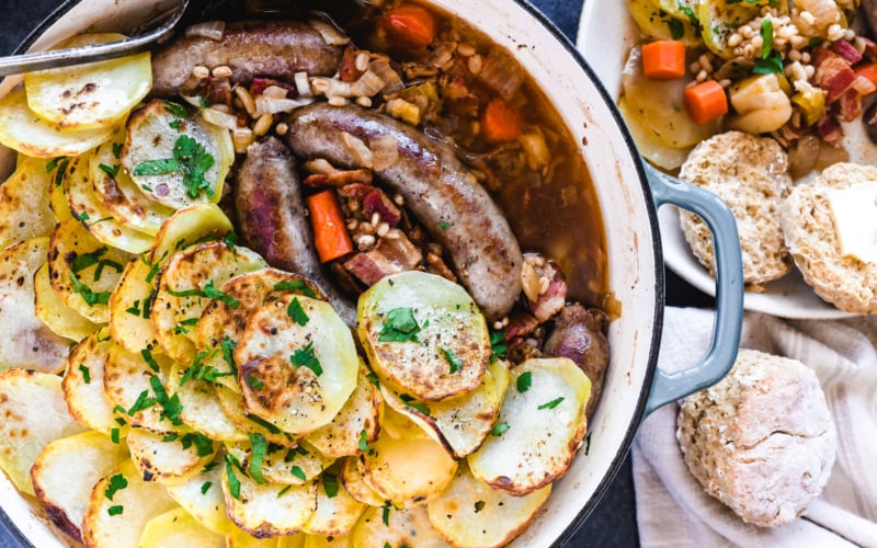 Dubblin Coddle in a pot with soda scones