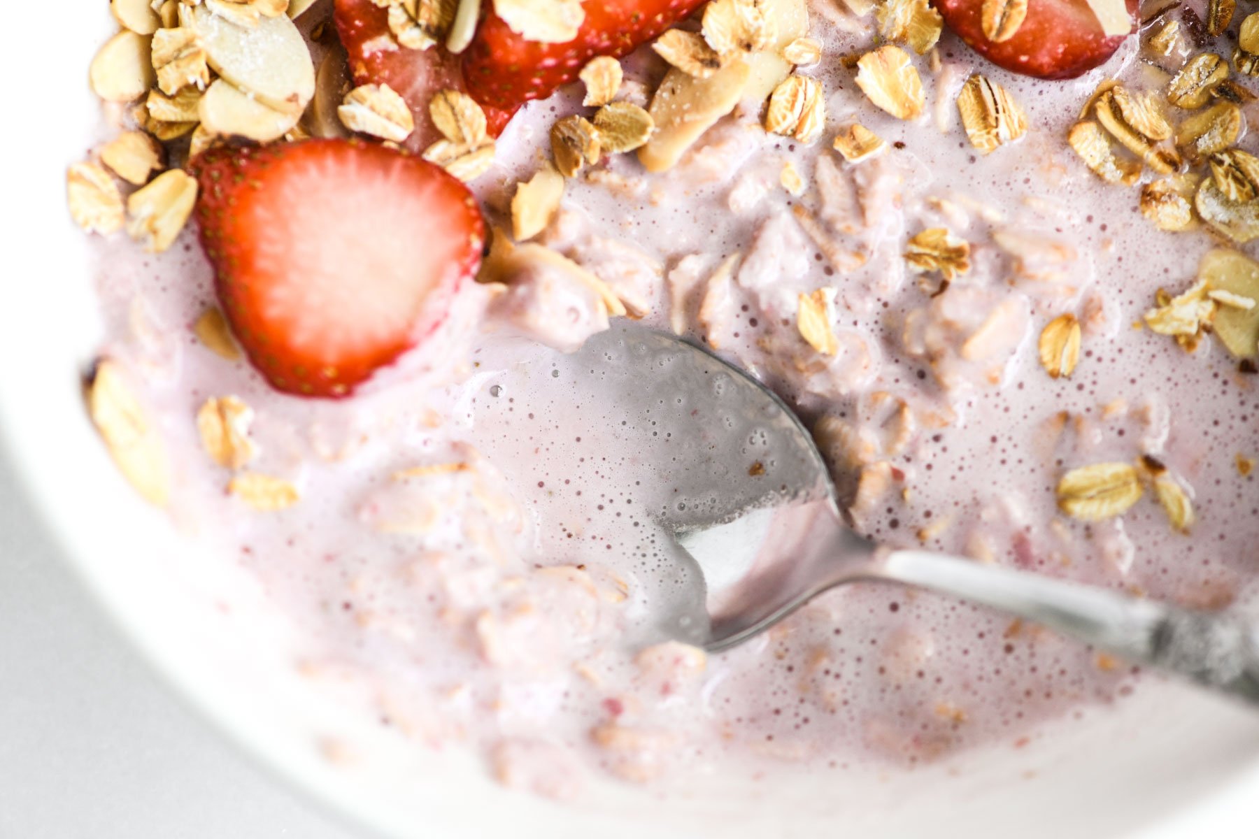 Strawberry and Toasted Almonds Overnight Grains