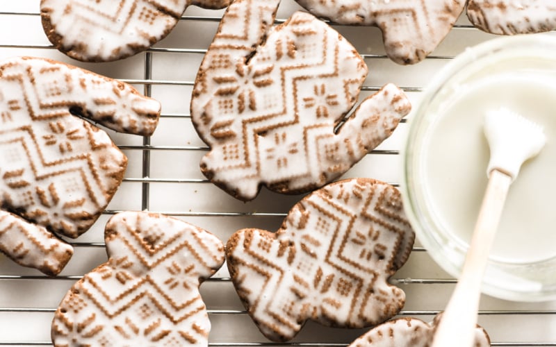 glazing embossed cookies