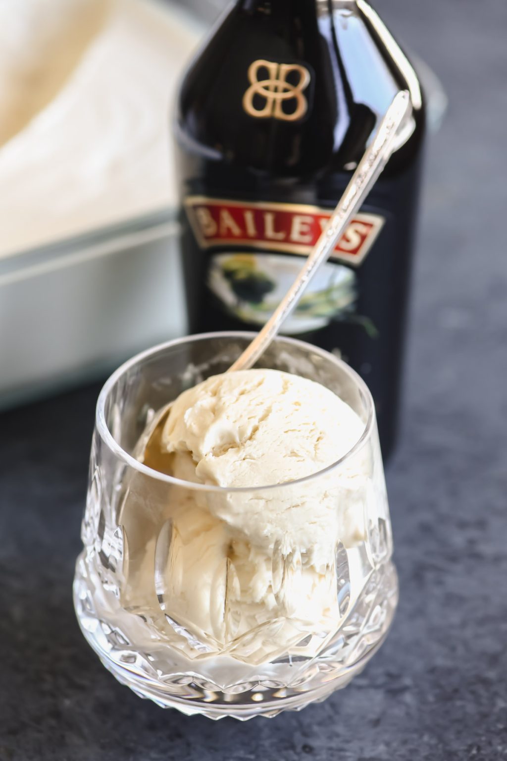 No Churn Bailey's Ice Cream simple recipe!