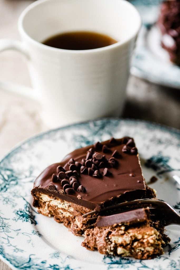Queen Elizabeth's Chocolate Biscuit Cake • the royal recipe!