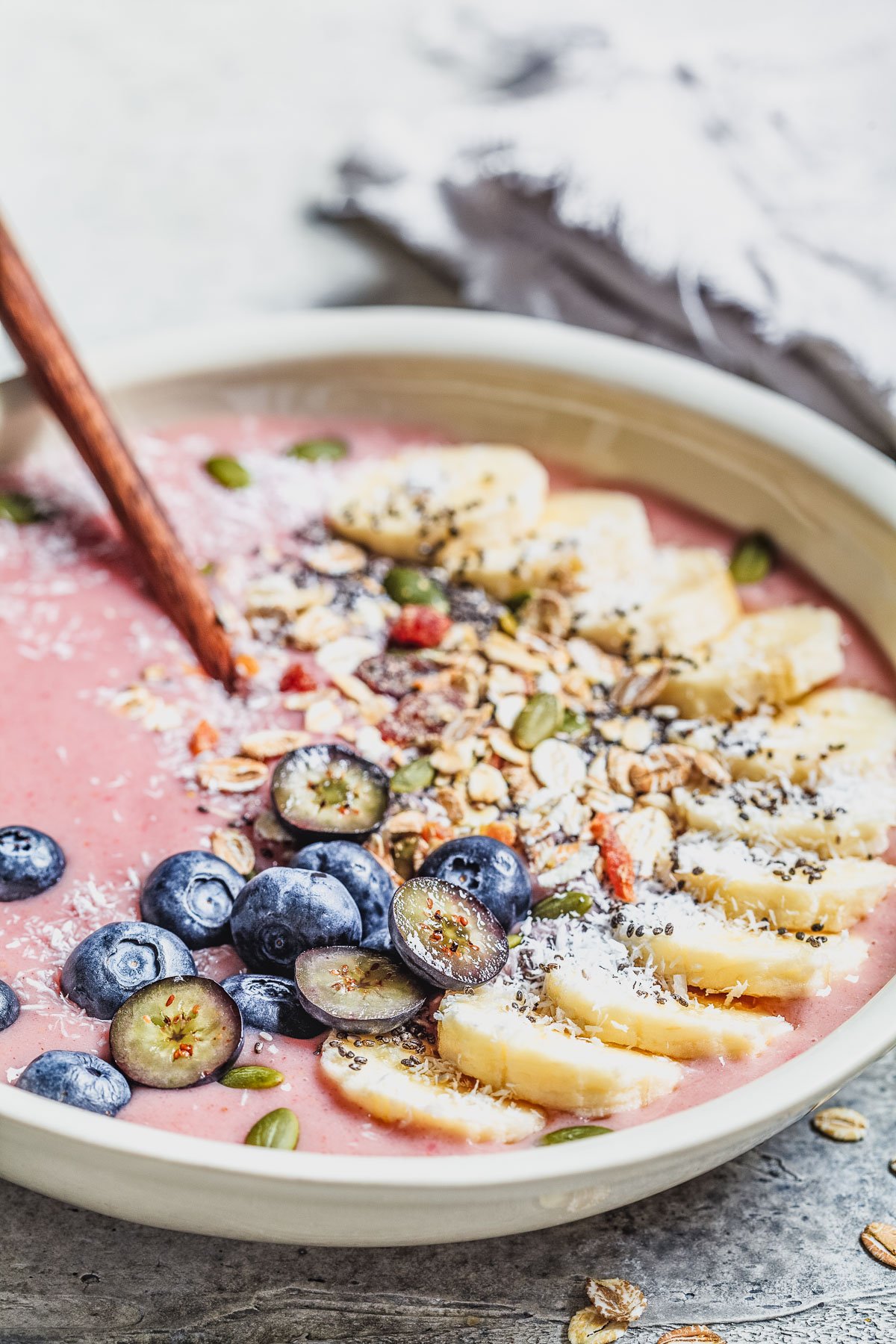 kefir smoothie bowl, blended with oats.