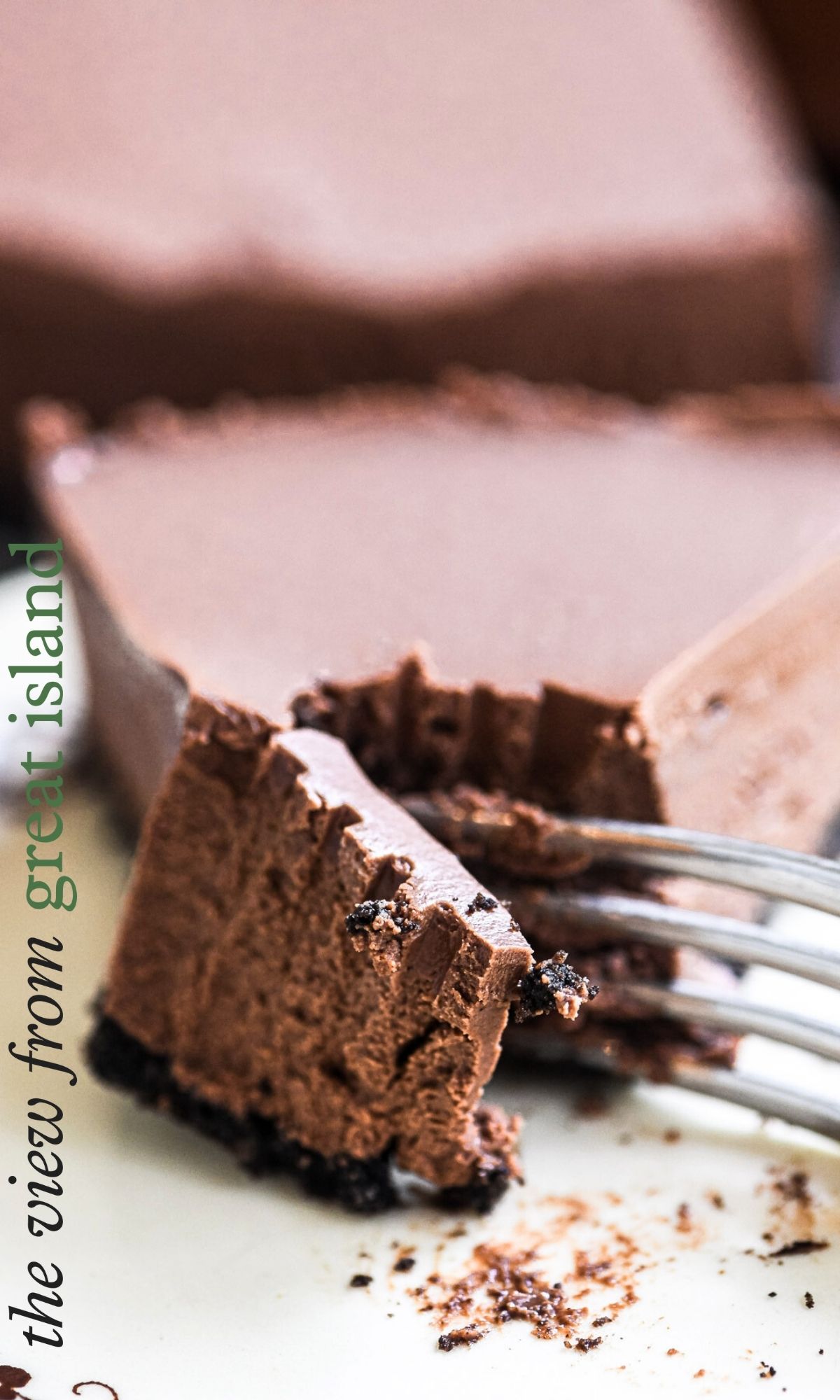 no bake chocolate cheesecake pin