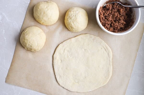 making cinnamon star bread, step by step