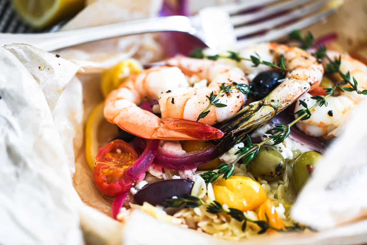 Greek shrimp packet, close up look.