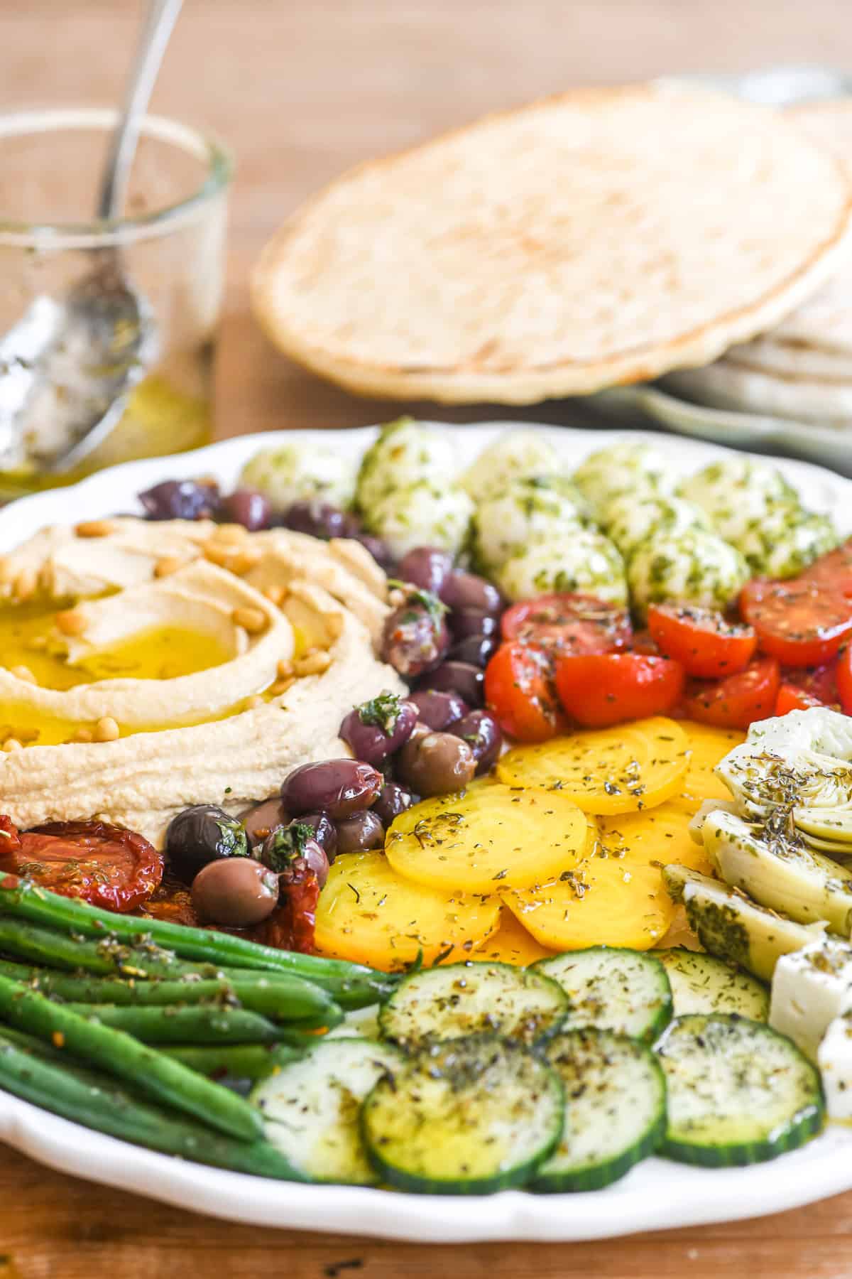 Hummus mezze platter with pita.